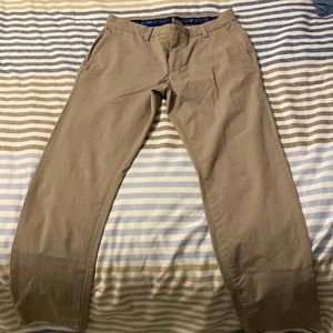 Vineyard Vines OTG pants